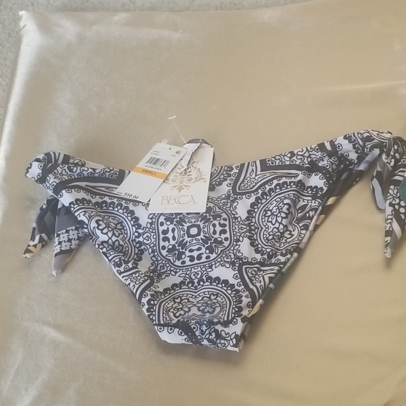 NWT Women’s Becca Reversible Swimsuit Bottom Only size Small - Picture 12 of 13